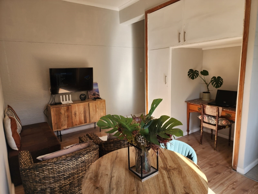 1 Bedroom Property for Sale in Rondebosch Village Western Cape